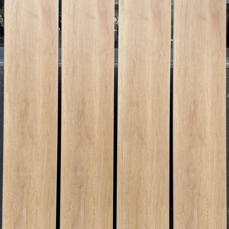 Baldosas rústicas de madera de 150x900 mm